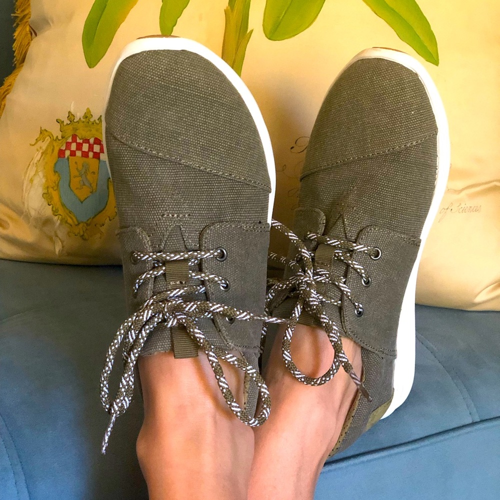 Green Toms women’s sneakers